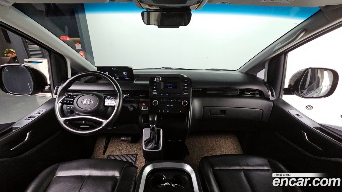 Hyundai Staria 2022