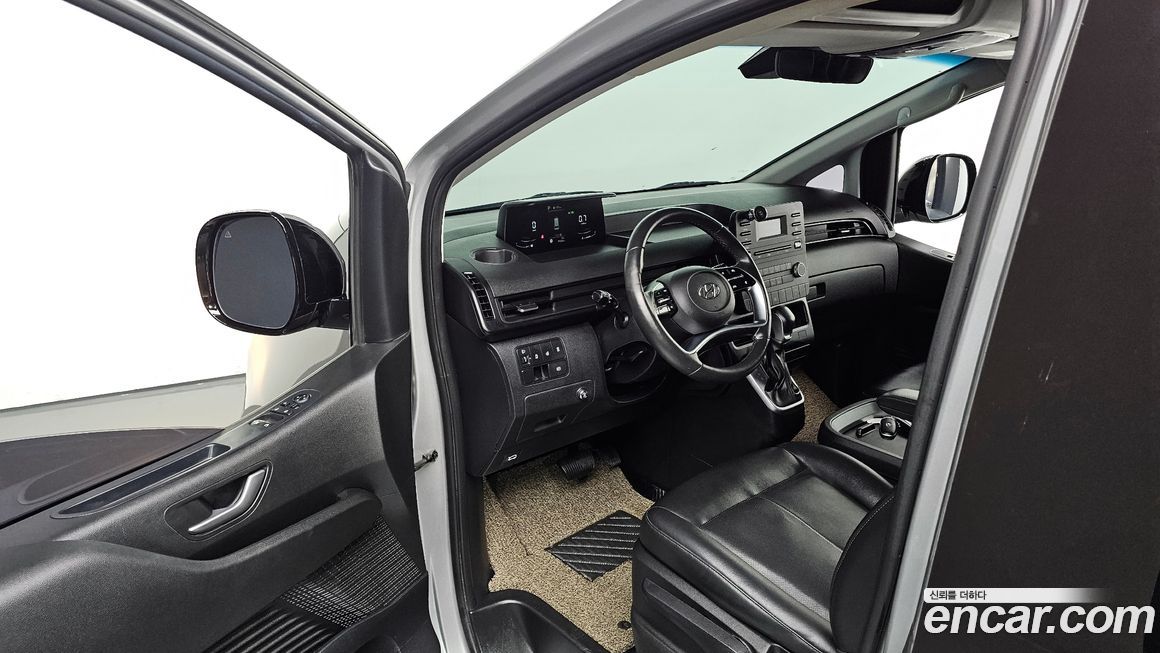 Hyundai Staria 2022