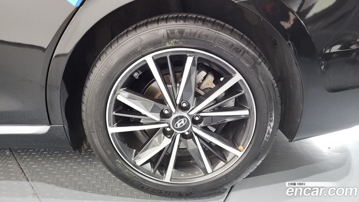 Hyundai Grandeur 2020