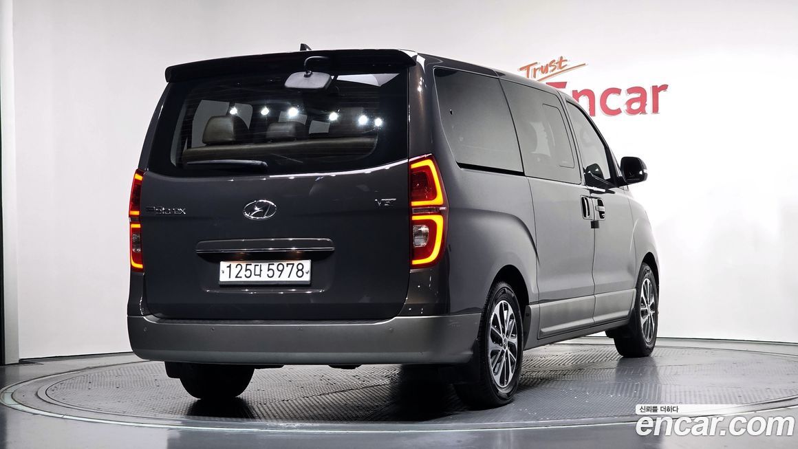 Hyundai Starex 2020