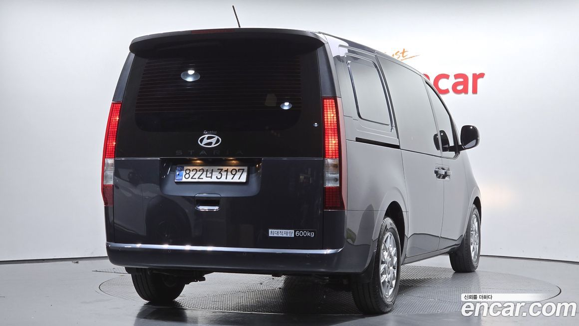 Hyundai Staria 2025