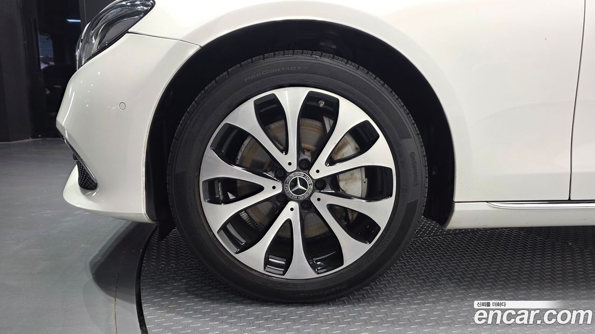 Mercedes-Benz E-Class 2019