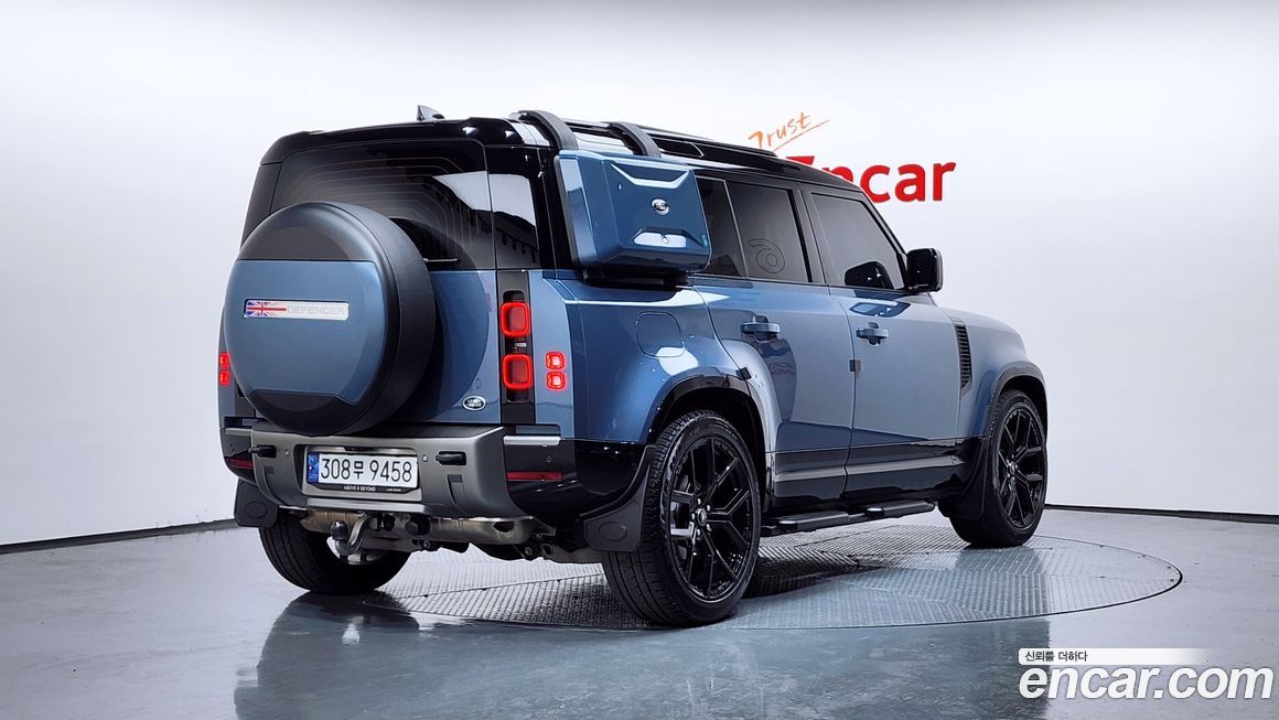 Land Rover Defender 2023