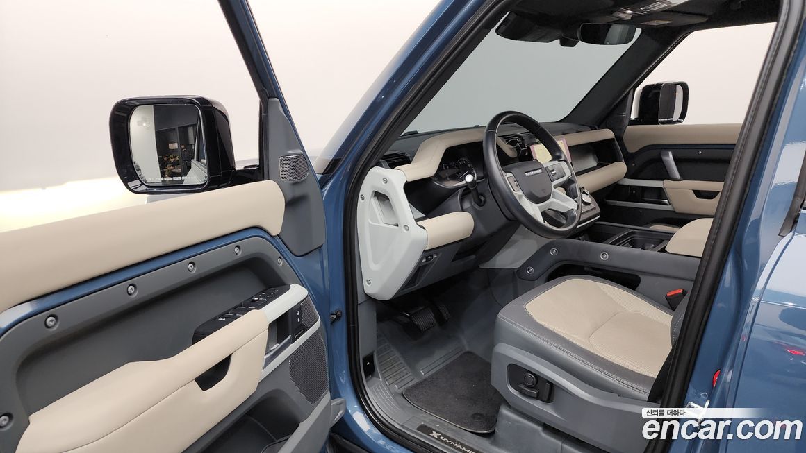 Land Rover Defender 2023