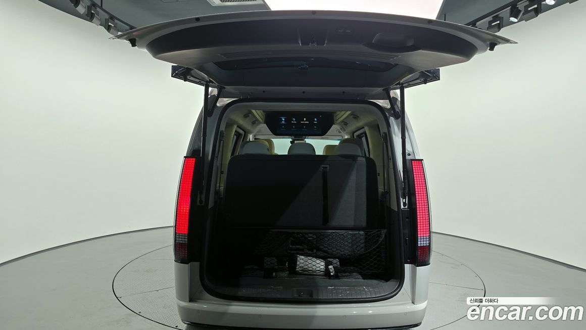 Hyundai Staria 2024