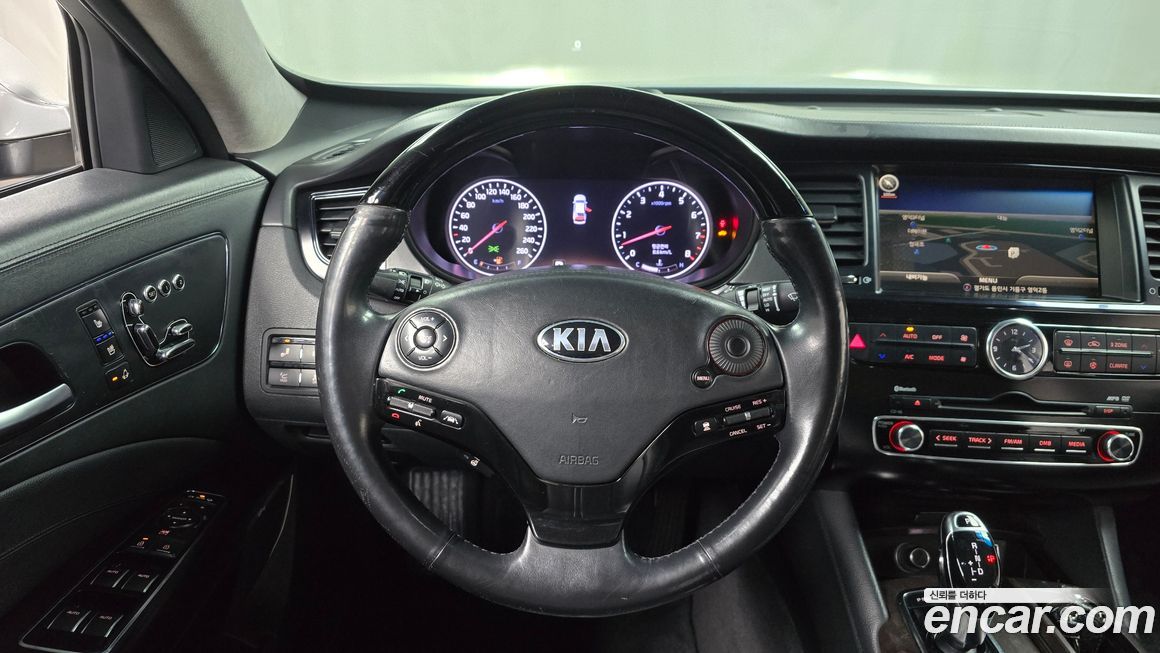 Kia K9 2013