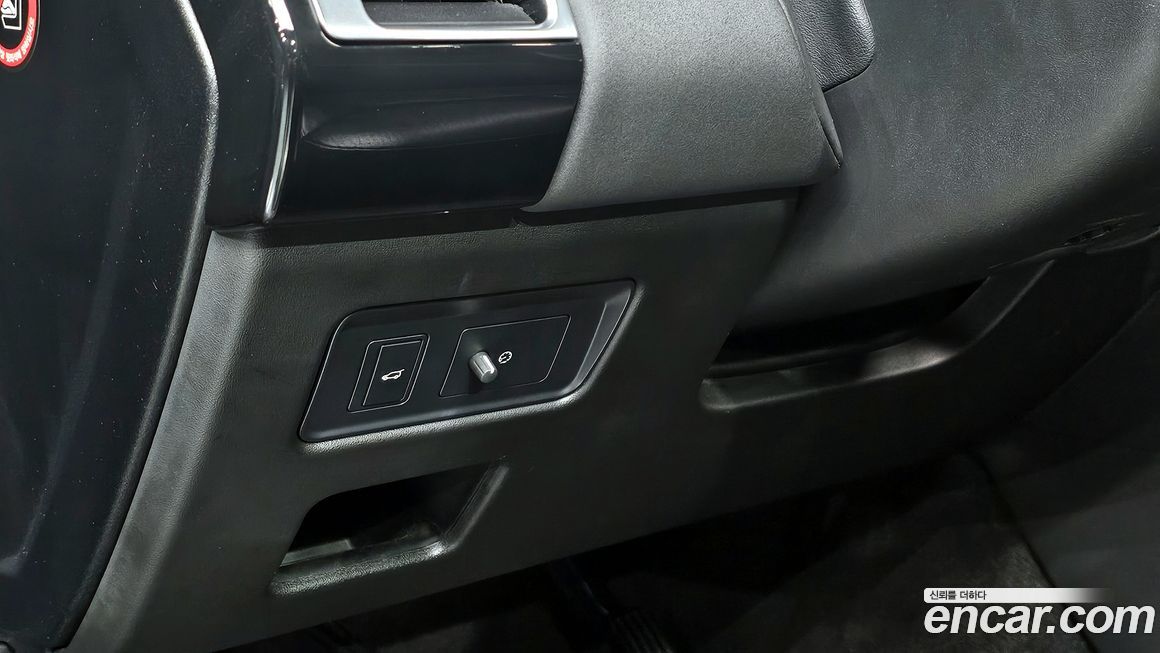 Land Rover Discovery 2019