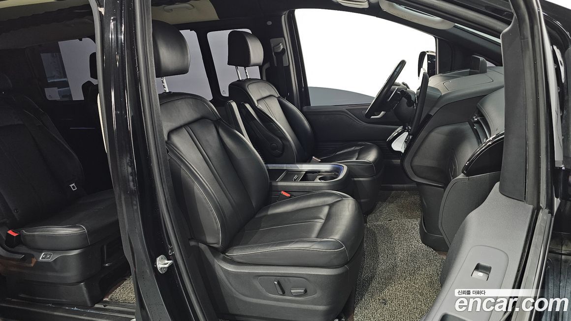 Hyundai Staria 2022
