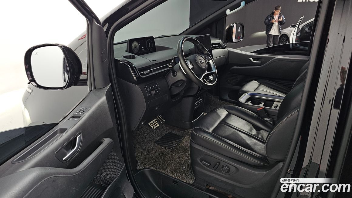 Hyundai Staria 2022
