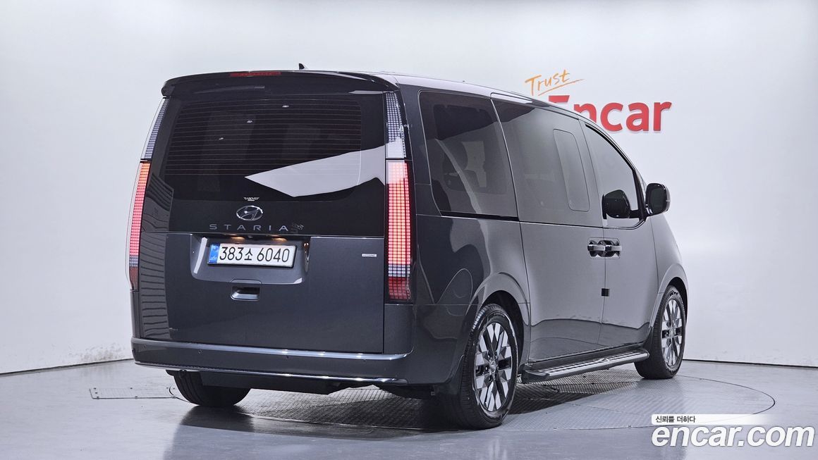 Hyundai Staria 2023