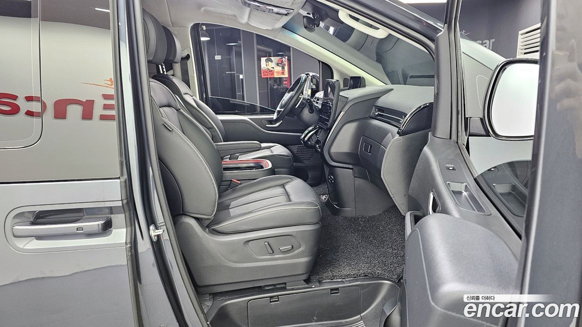 Hyundai Staria 2023