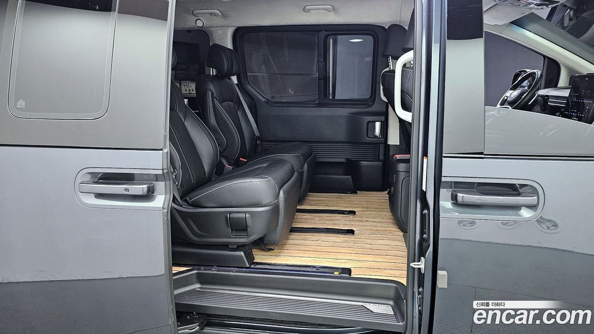 Hyundai Staria 2023