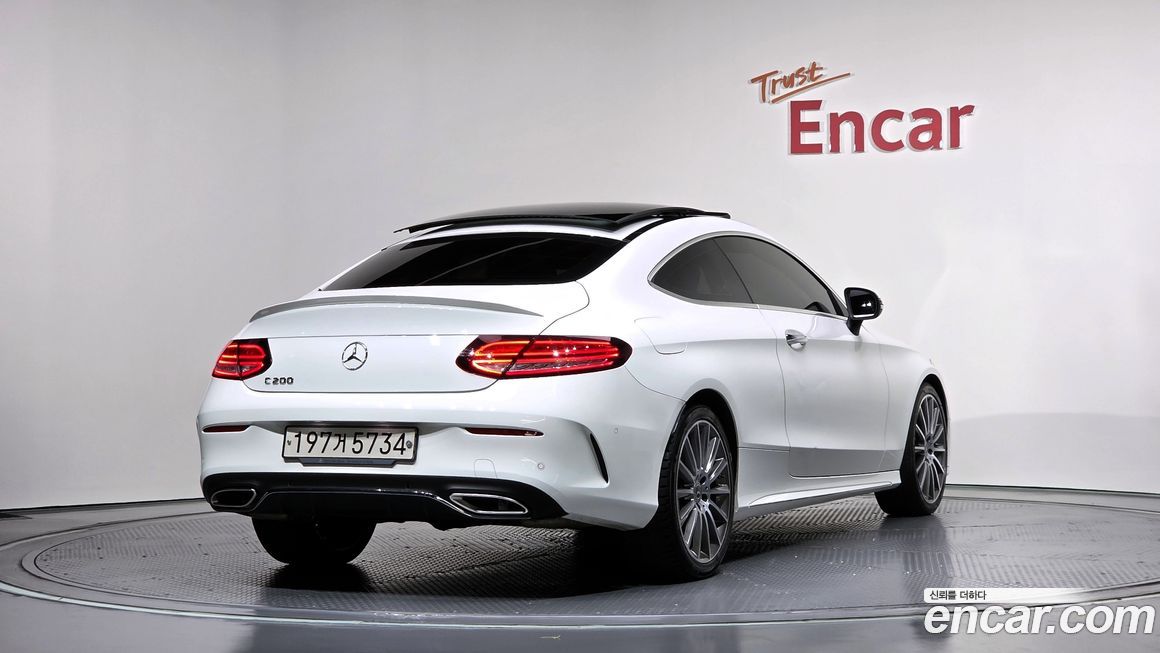 Mercedes-Benz C-Class 2023