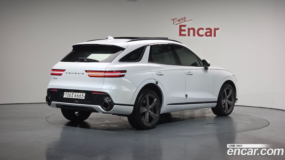 Genesis GV70 2024