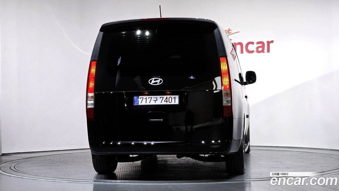 Hyundai Staria 2025