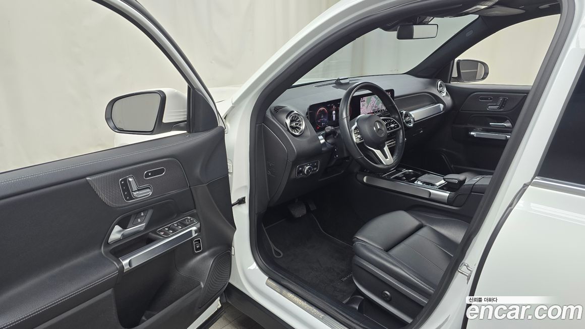 Mercedes-Benz GLB-Class 2020