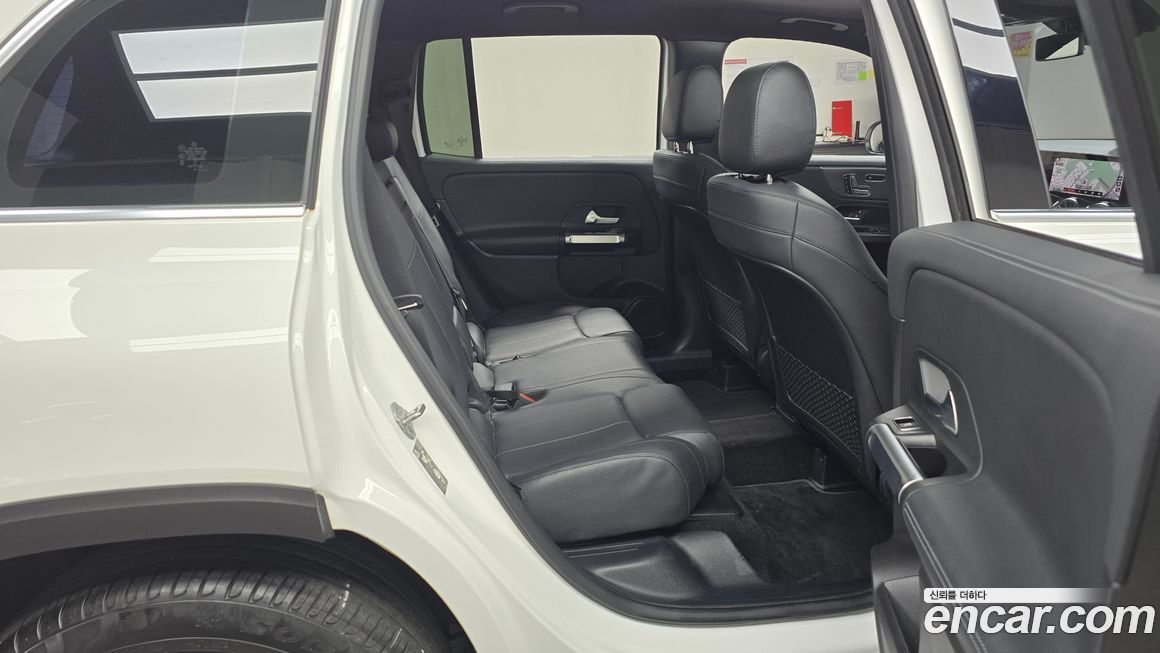 Mercedes-Benz GLB-Class 2020