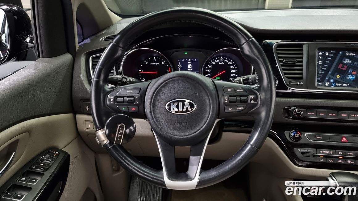 Kia Canival 2017