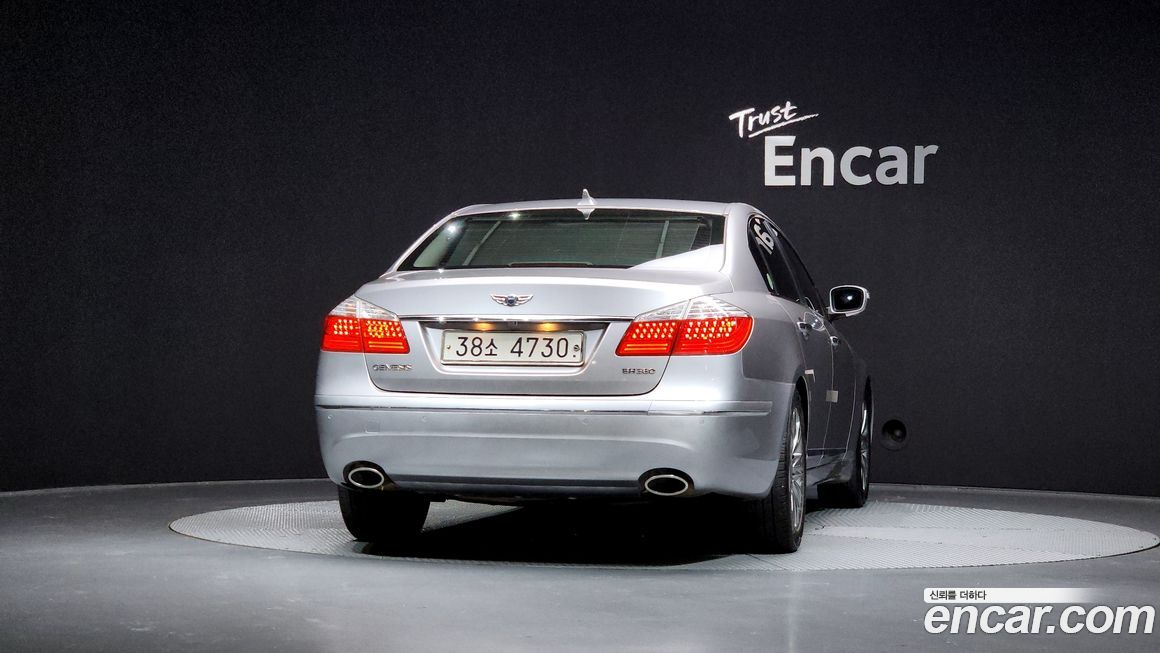 Hyundai Genesis 2011