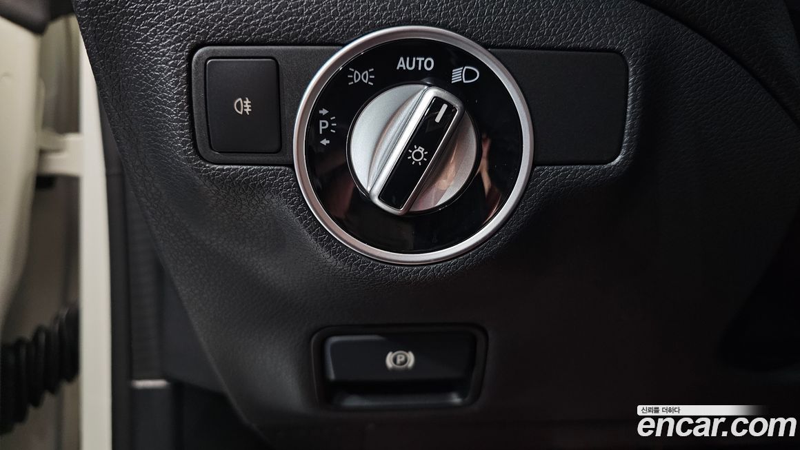 Mercedes-Benz CLA-Class 2015