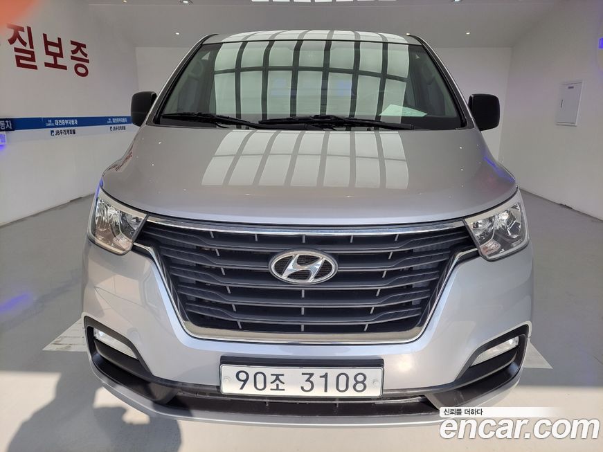 Hyundai Starex 2019