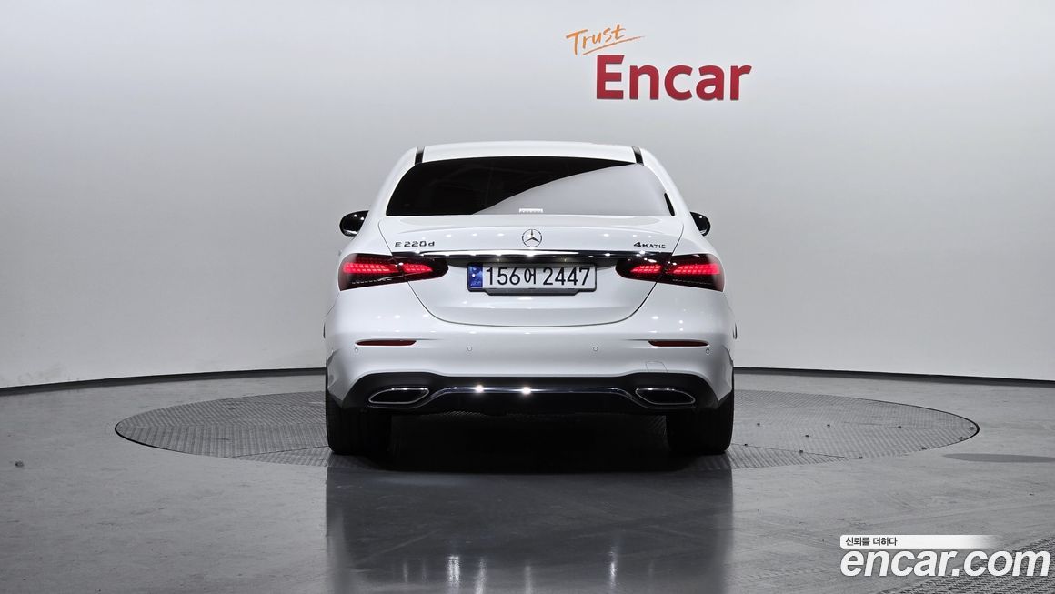 Mercedes-Benz E-Class 2023