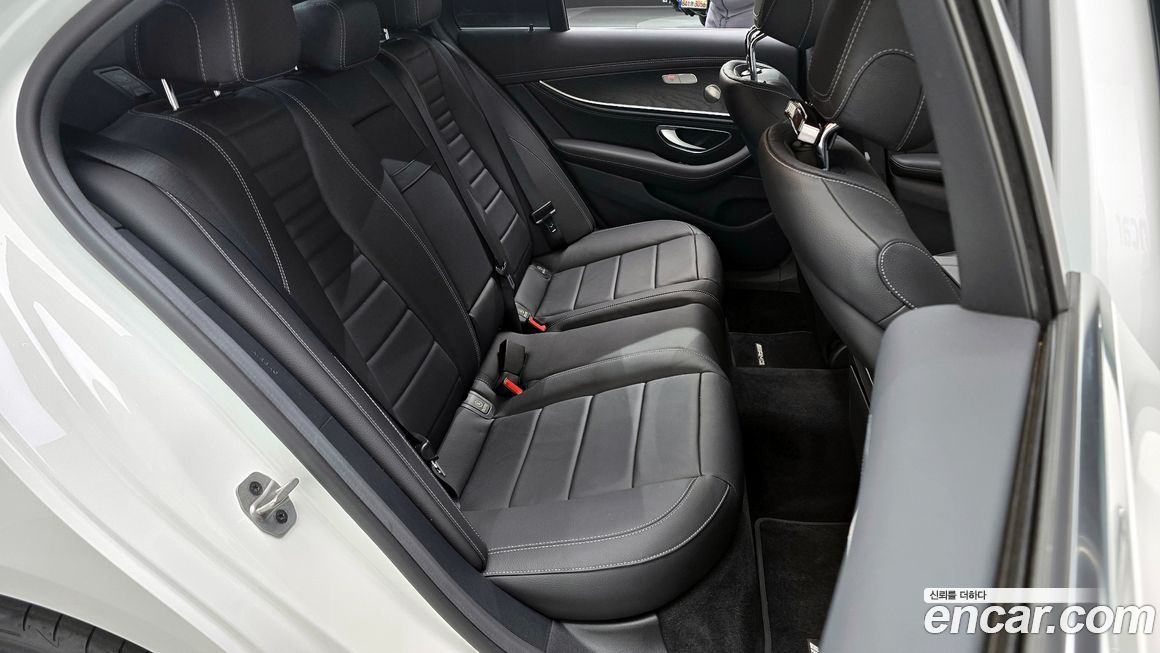 Mercedes-Benz E-Class 2023