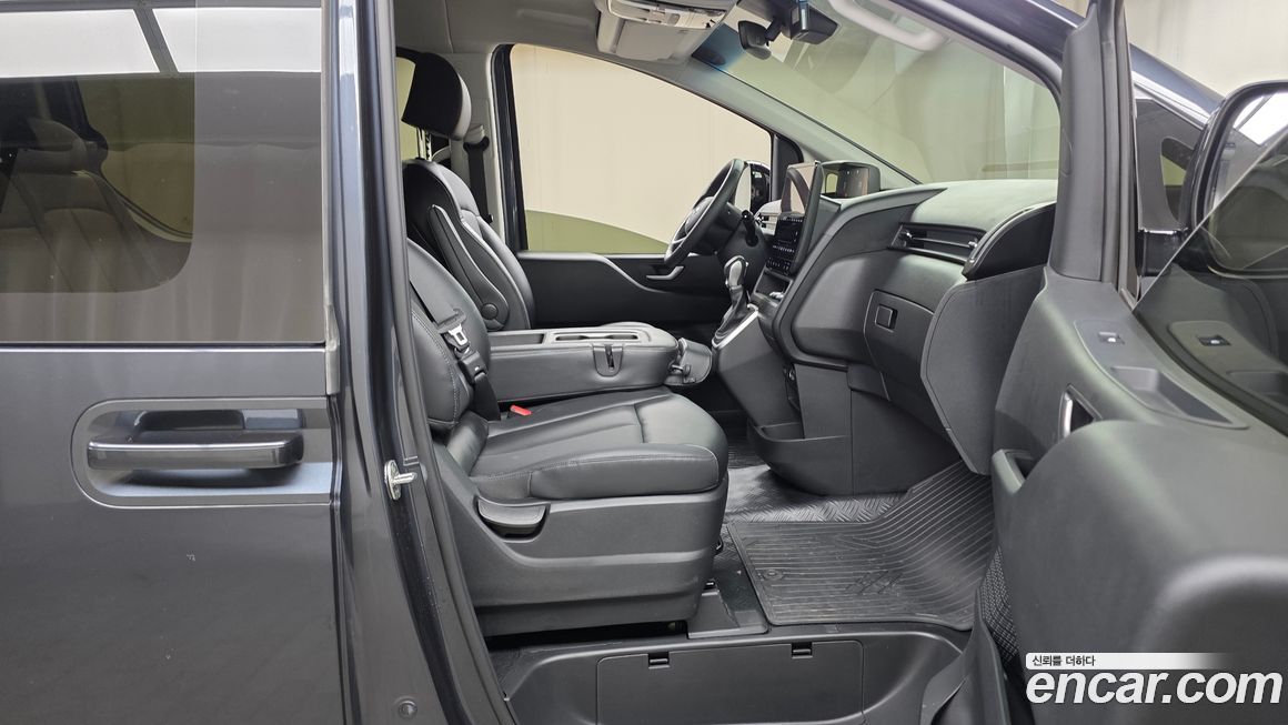 Hyundai Staria 2022
