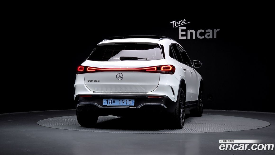 Mercedes-Benz EQA 2022