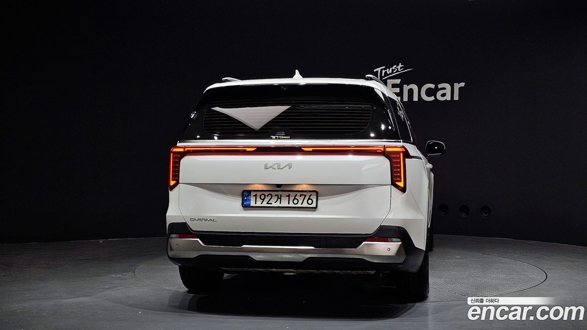 Kia Canival 2024