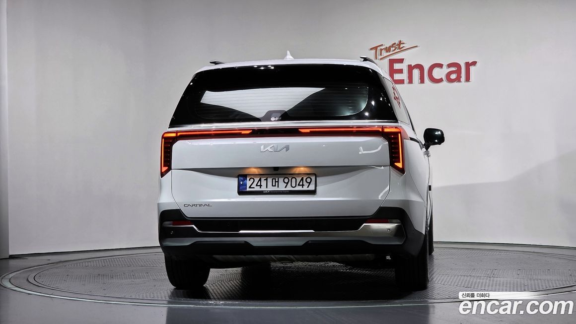 Kia Canival 2024
