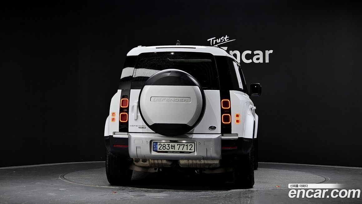 Land Rover Defender 2020