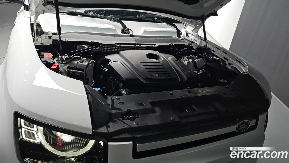 Land Rover Defender 2020