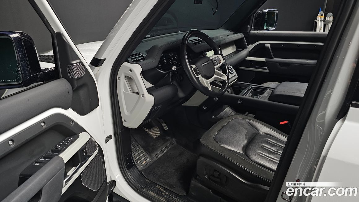 Land Rover Defender 2020