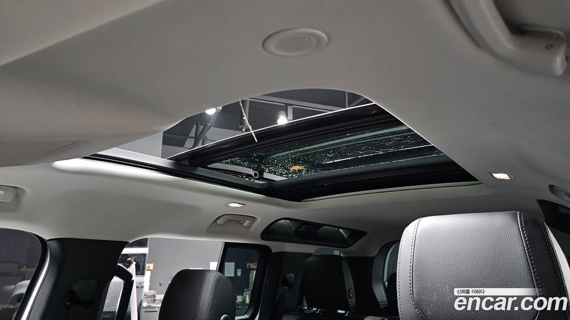 Land Rover Defender 2020