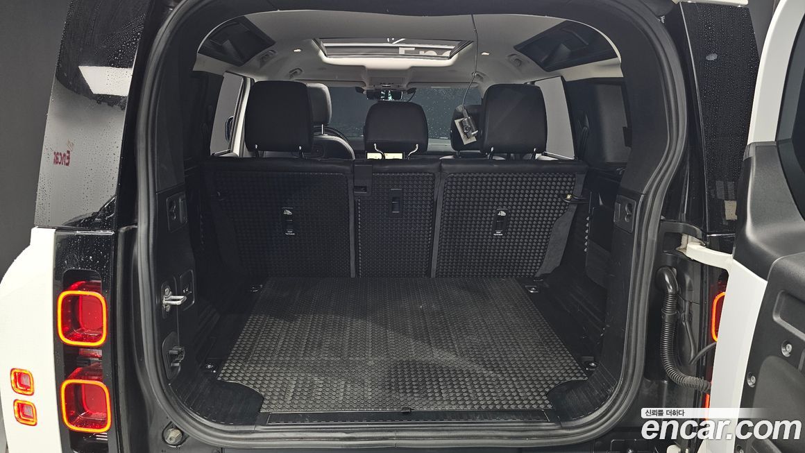 Land Rover Defender 2020