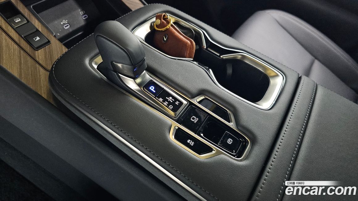 Lexus LM 2025