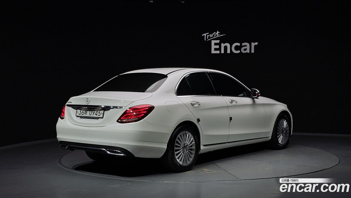 Mercedes-Benz C-Class 2016