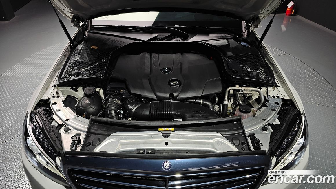 Mercedes-Benz C-Class 2016