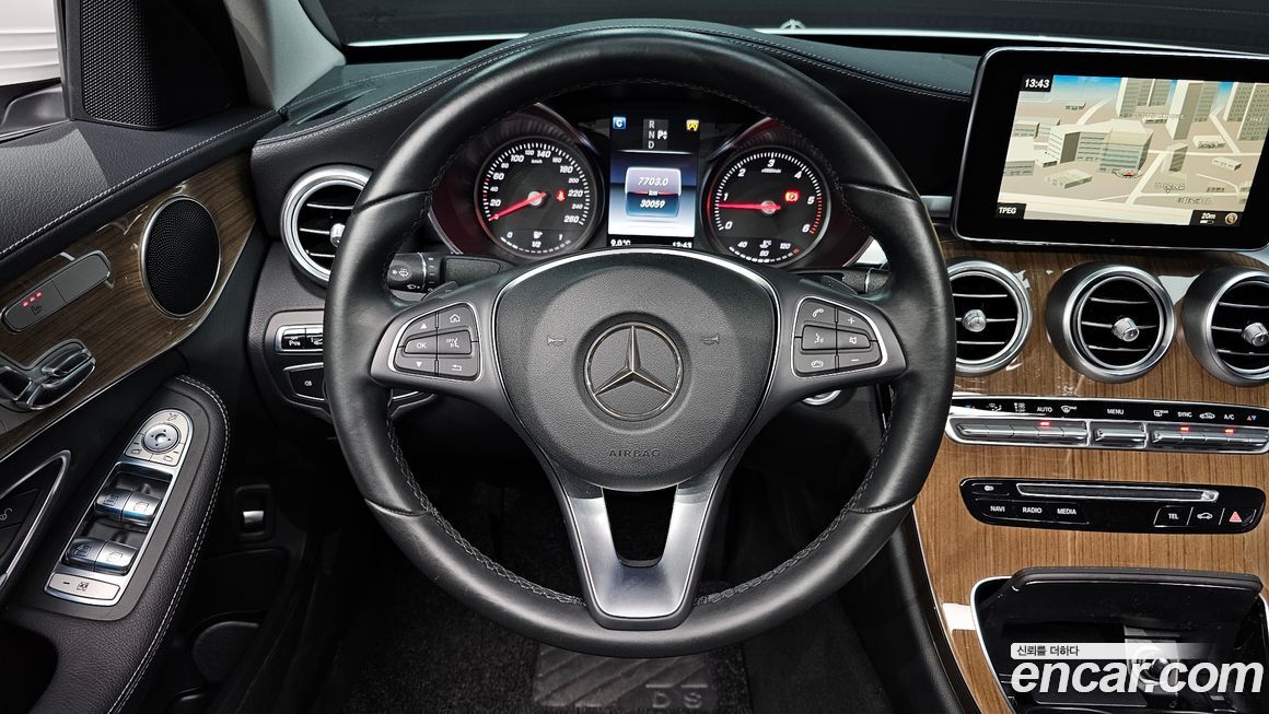 Mercedes-Benz C-Class 2016