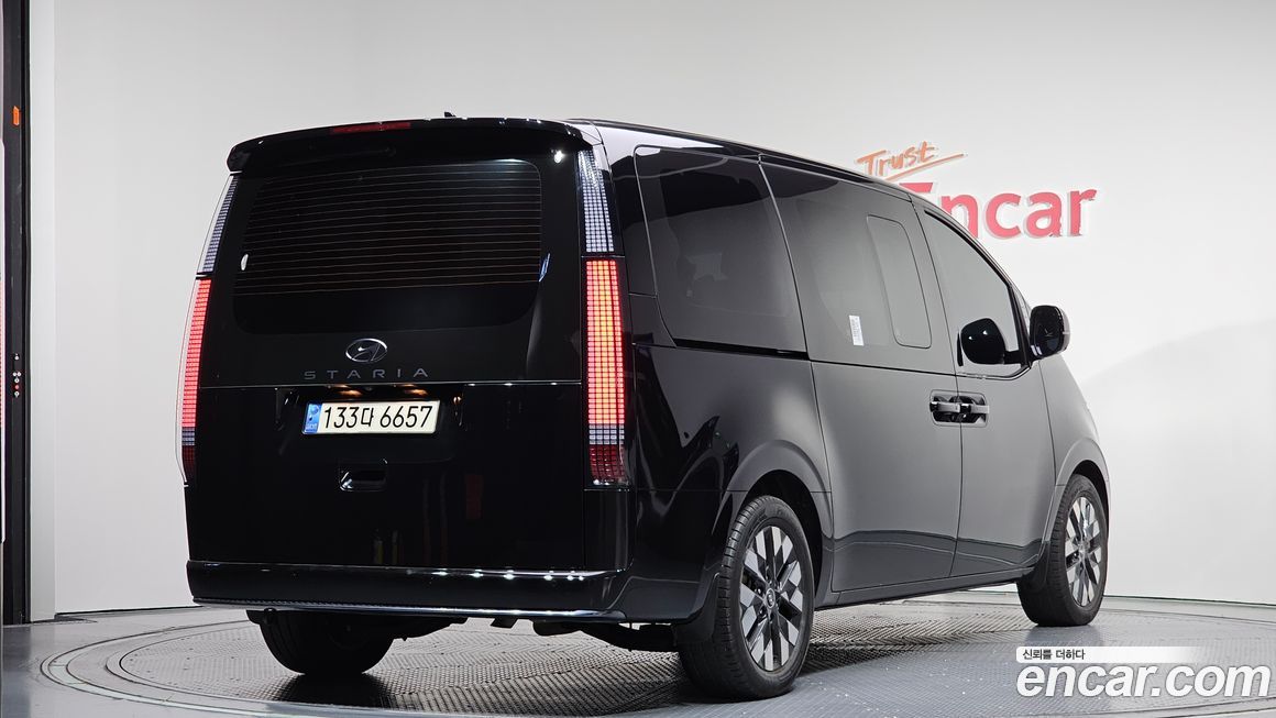 Hyundai Staria 2023