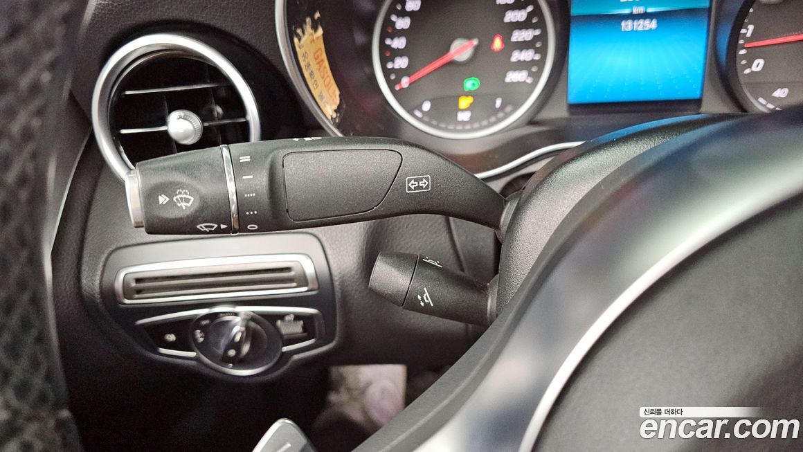 Mercedes-Benz C-Class 2019