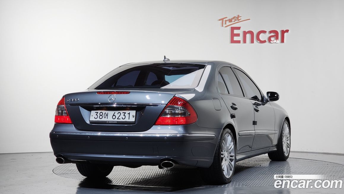 Mercedes-Benz E-Class 2008