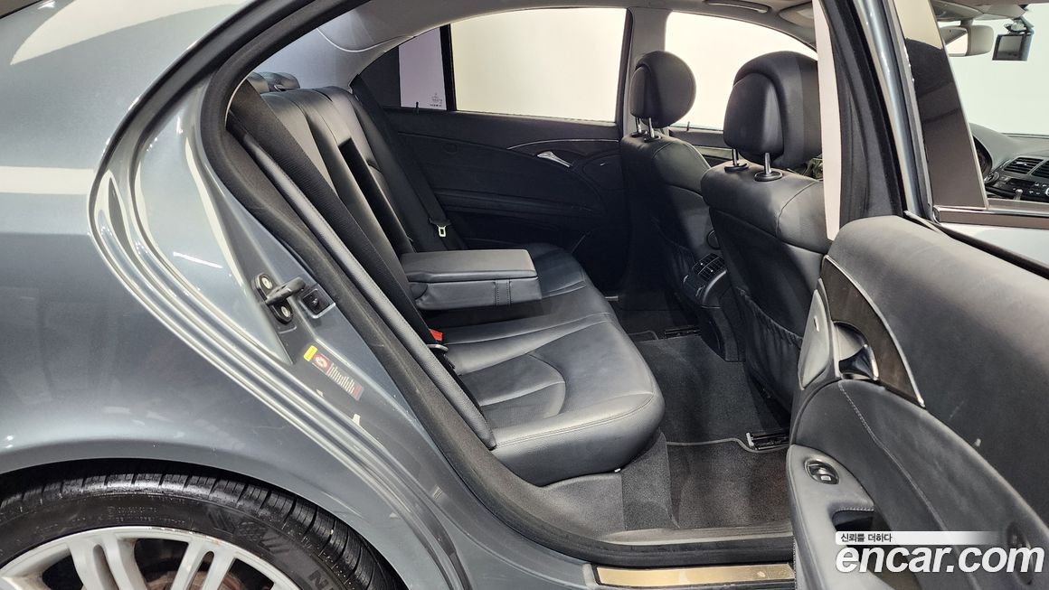 Mercedes-Benz E-Class 2008