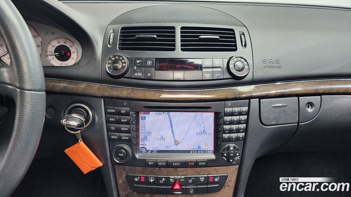 Mercedes-Benz E-Class 2008