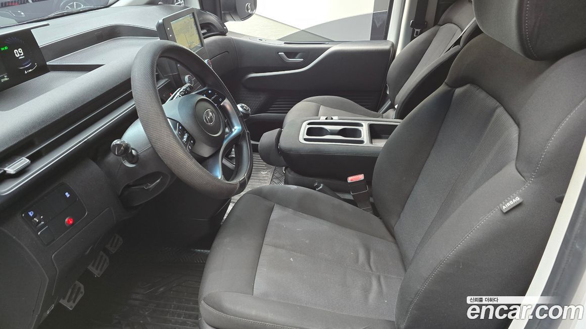 Hyundai Staria 2022