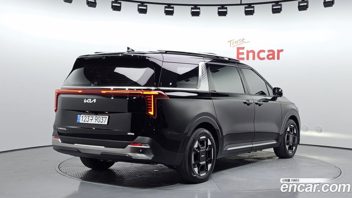 Kia Canival 2024