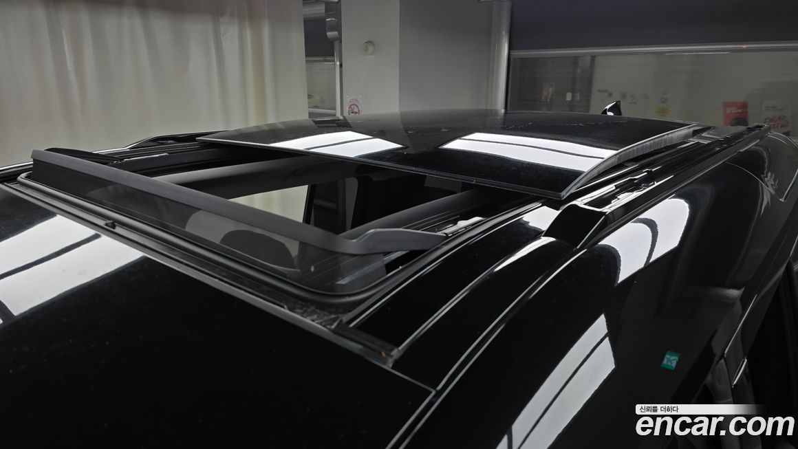 Land Rover Defender 2023