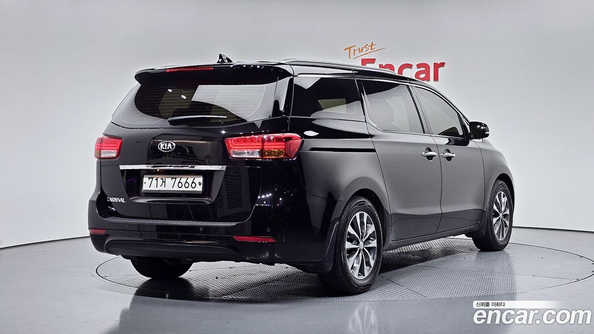 Kia Canival 2016