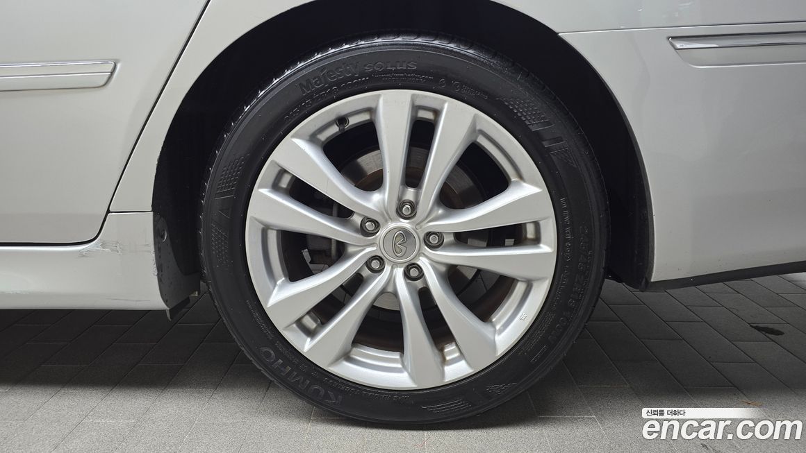 Infiniti M 2008